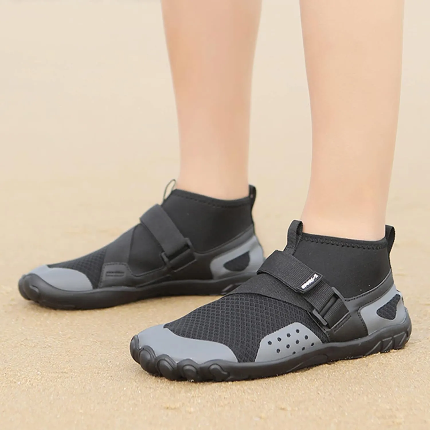 Water Shoes Men Wide Toe Box Quick Drying Slip On Barefoot for Pool Beach Surf Walk Water Yoga