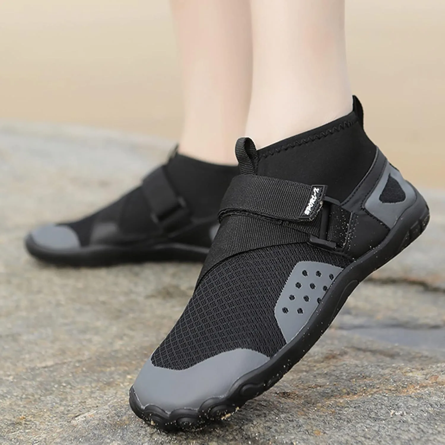 Water Shoes Men Wide Toe Box Quick Drying Slip On Barefoot for Pool Beach Surf Walk Water Yoga