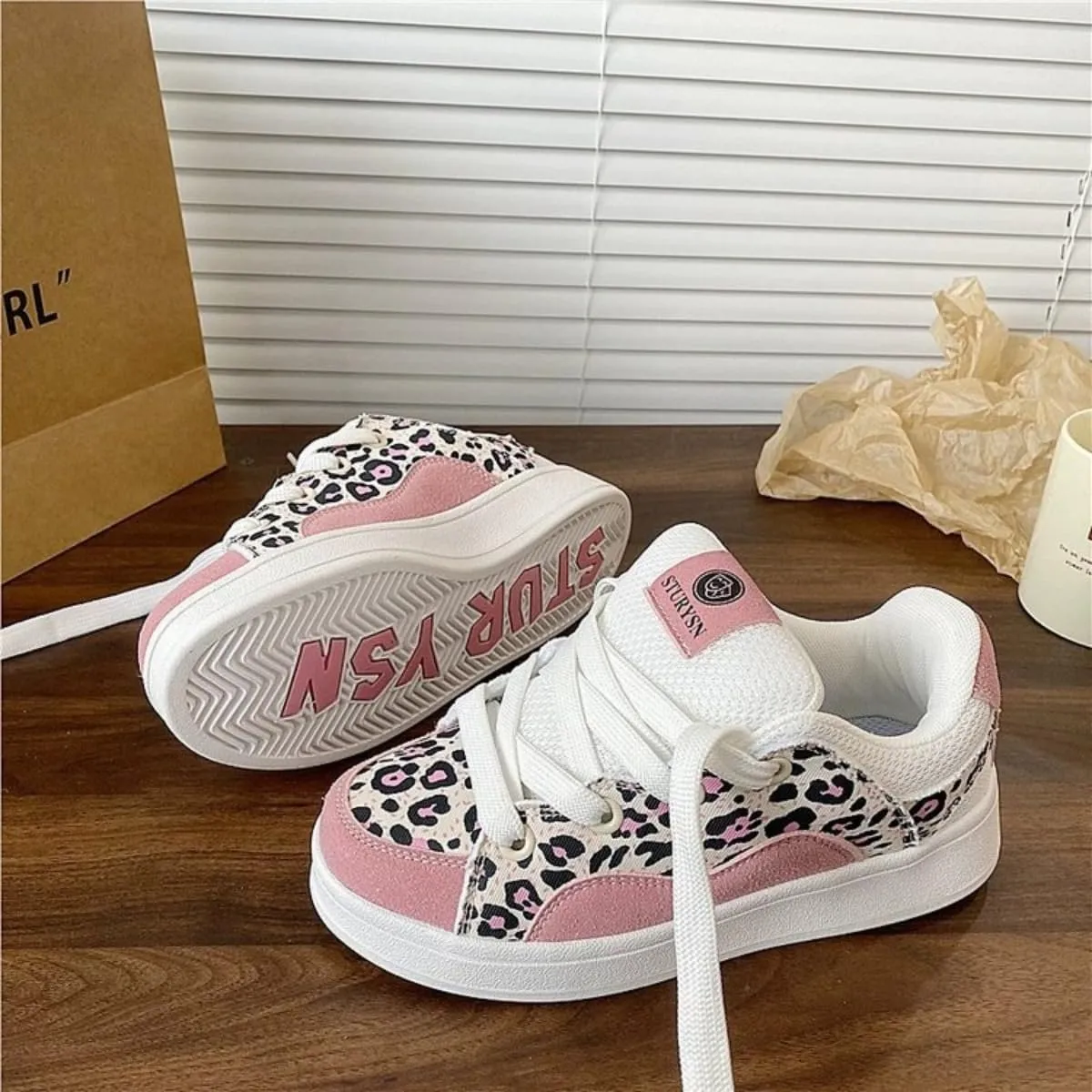 Y2K Leopard Print Platform Sneakers for Girls – Chunky Cute Lace-Up Trainers with Soft Cushion Insole Non-Slip Plush Design Casual Walking Shoes in Pink & Blue