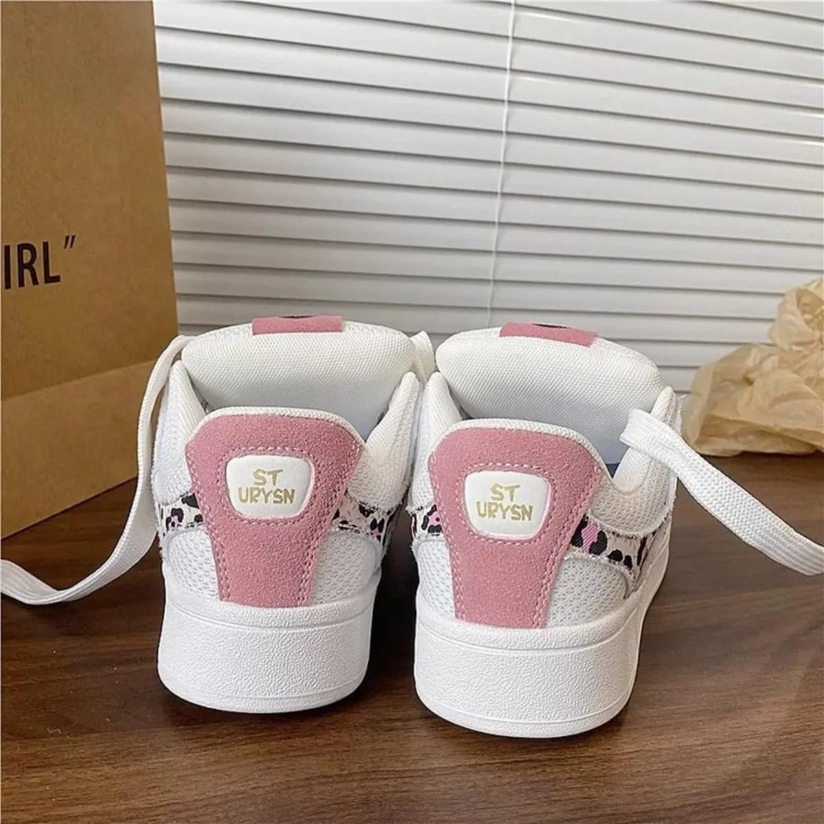 Y2K Leopard Print Platform Sneakers for Girls – Chunky Cute Lace-Up Trainers with Soft Cushion Insole Non-Slip Plush Design Casual Walking Shoes in Pink & Blue