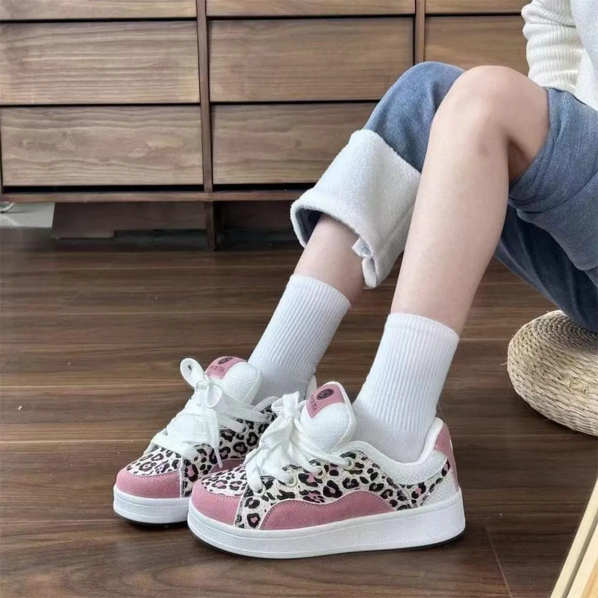 Y2K Leopard Print Platform Sneakers for Girls – Chunky Cute Lace-Up Trainers with Soft Cushion Insole Non-Slip Plush Design Casual Walking Shoes in Pink & Blue